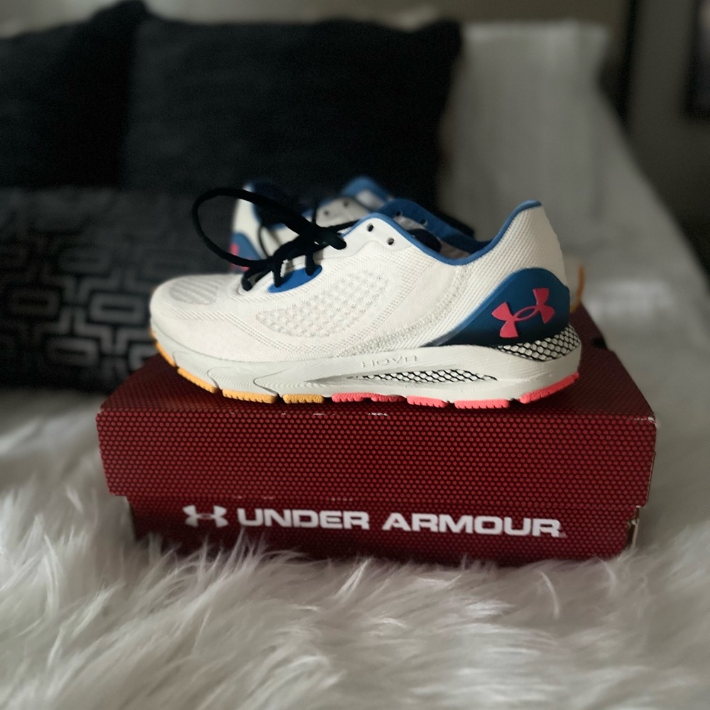 Under armor, pink orange and blue size women’s 8.